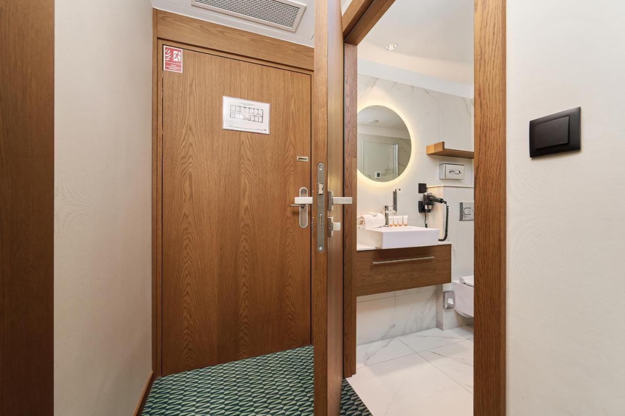 Gwarna Aparthotel City Center Wroclaw By Noclegi Renters Exterior foto